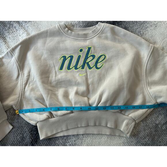 Nike Sportswear Club Fleece Girl's Boxy Crewneck Sweatshirt Size Small Sporty - Picture 9 of 12
